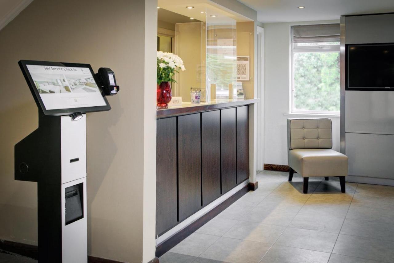Fortune Huddersfield; Sure Hotel Collection By Best Western 외부 사진