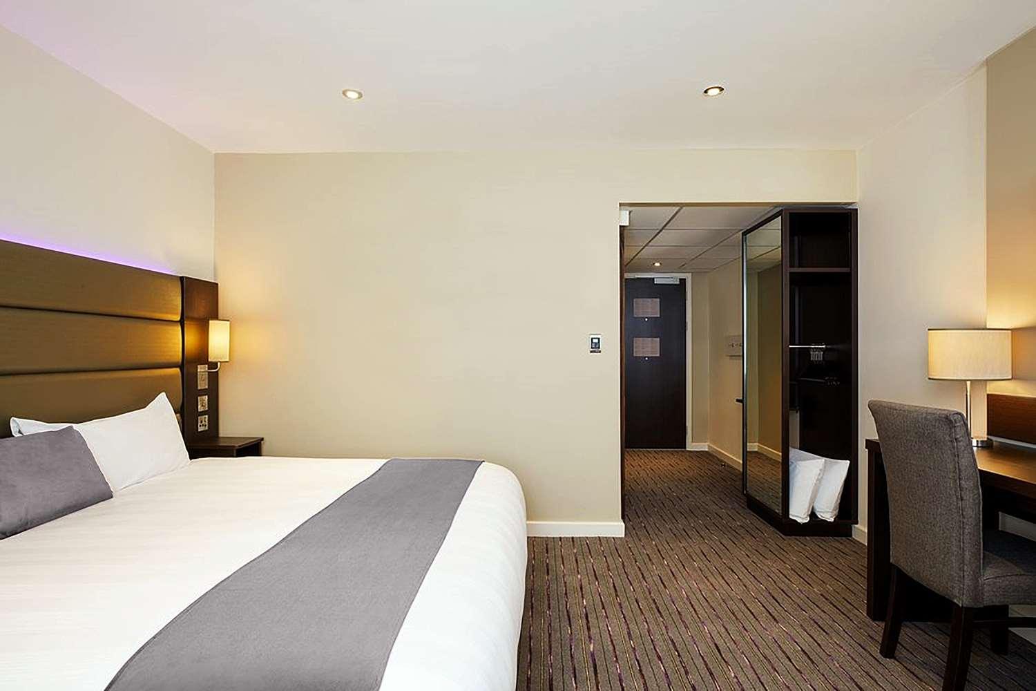 Fortune Huddersfield; Sure Hotel Collection By Best Western 외부 사진