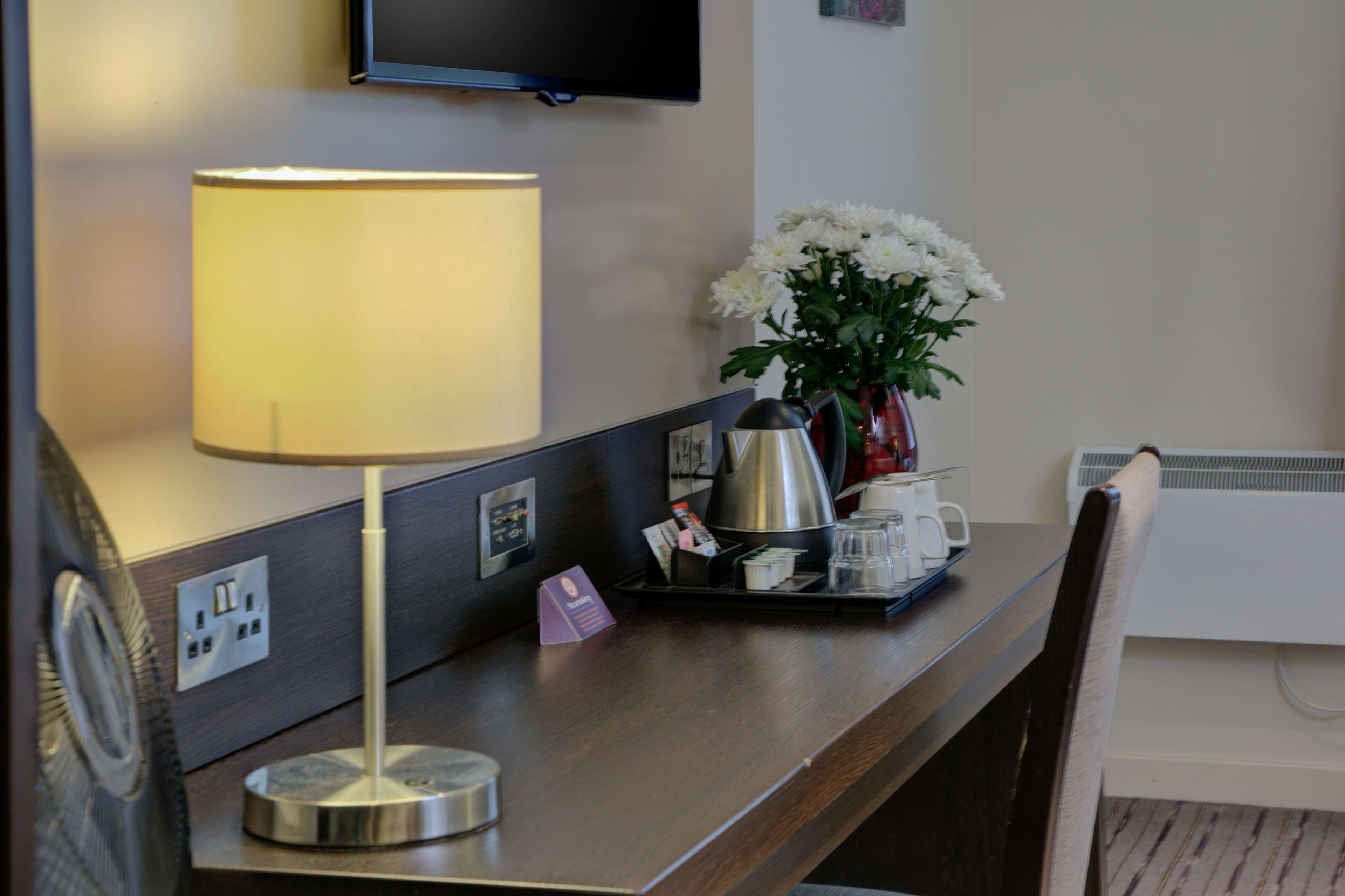 Fortune Huddersfield; Sure Hotel Collection By Best Western 외부 사진