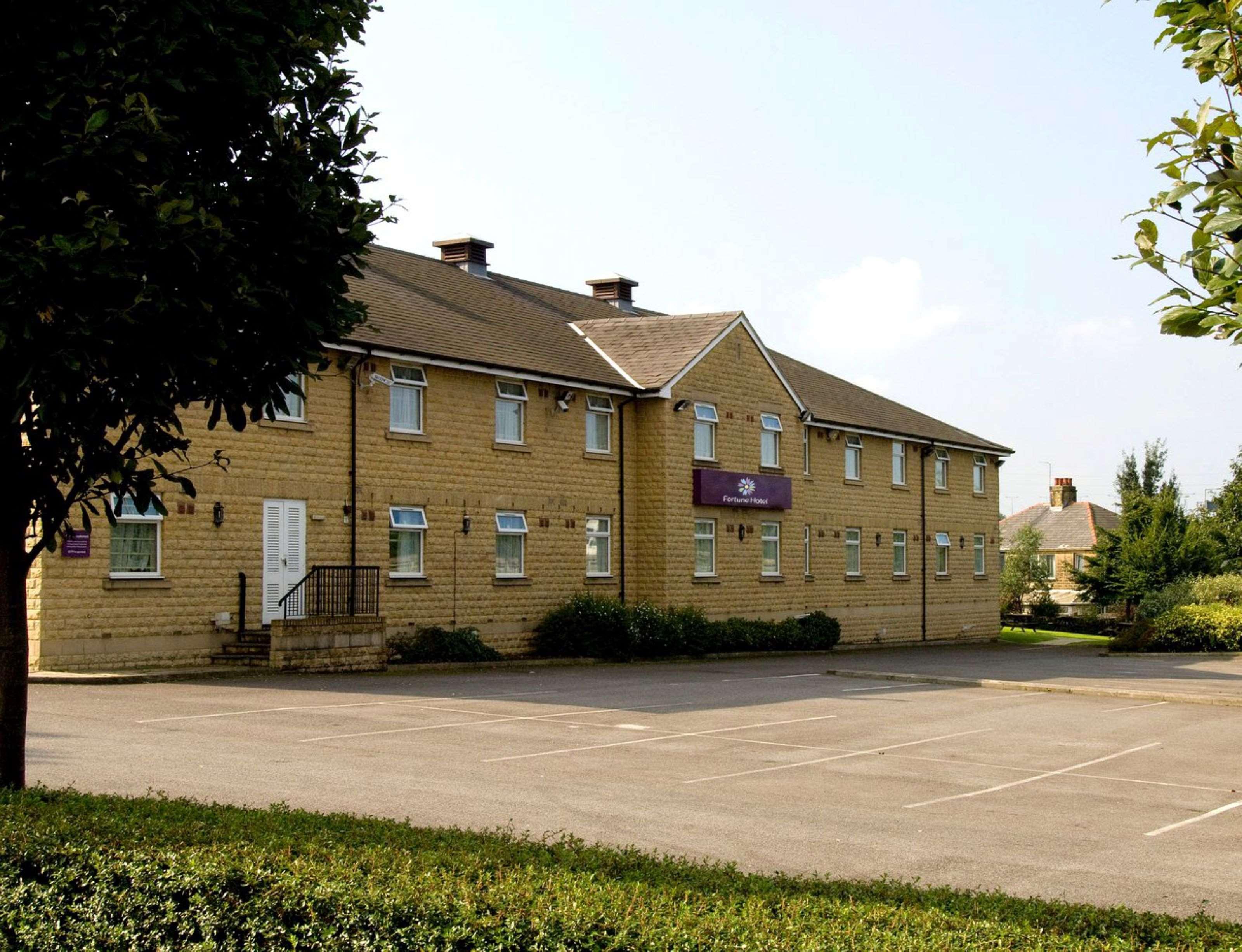 Fortune Huddersfield; Sure Hotel Collection By Best Western 외부 사진